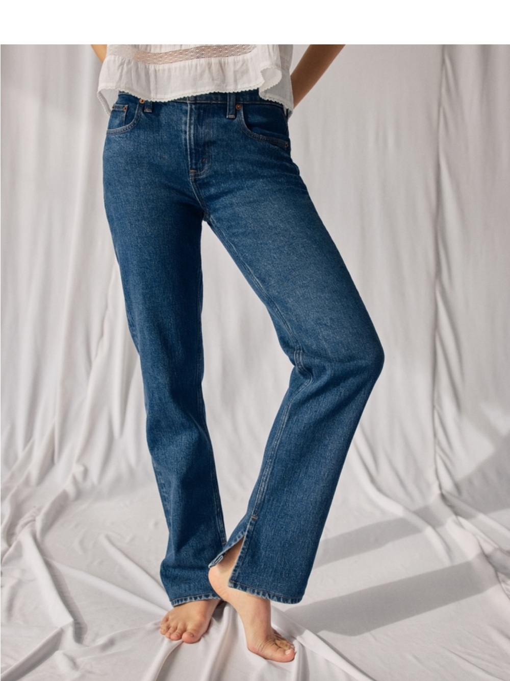 Abercrombie Mid Rise 90s Straight Jean